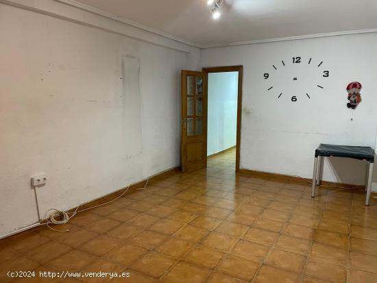  AMPLIA VIVIENDA PARA INVERTIR EN TAVERNES BLANQUES!!! - VALENCIA 