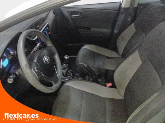 Toyota Auris 1.4 90D Active - Murcia