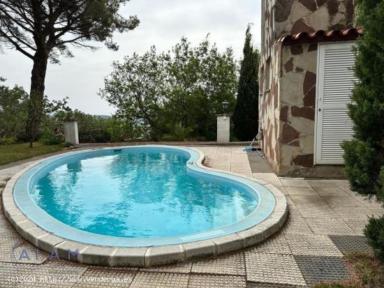  Torre con piscina y jardín todo llano en Pineda de Mar - BARCELONA 