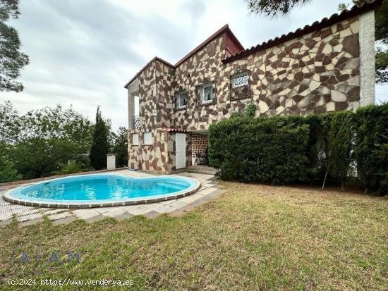 Torre con piscina y jardín todo llano en Pineda de Mar - BARCELONA