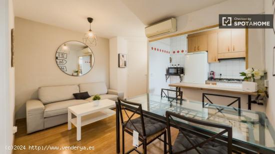 Habitaciones en alquiler en apartamento de 4 dormitorios en sant martí. - BARCELONA