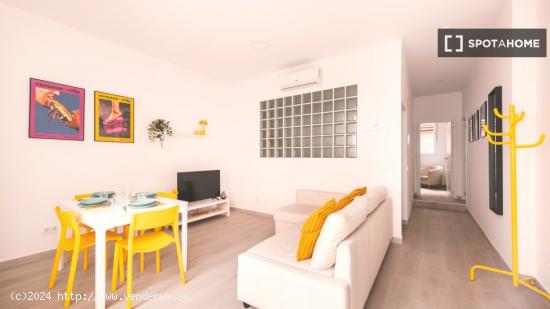 Apartamento de 2 dormitorios en alquiler en Carabanchel - MADRID