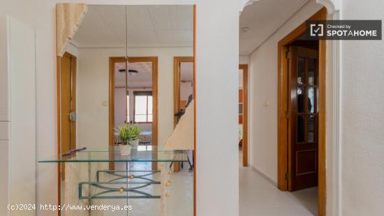 Piso de 3 habitaciones en alquiler en Burjassot - VALENCIA