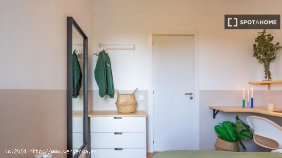 Preciosa habitación totalmente amueblada en Sant Gervasi Barcelona - BARCELONA