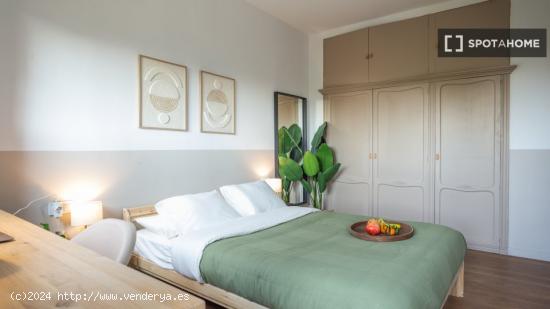 Preciosa habitación totalmente amueblada en Sant Gervasi Barcelona - BARCELONA