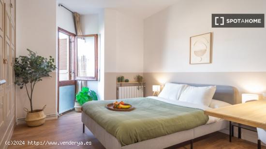 Preciosa habitación totalmente amueblada en Sant Gervasi Barcelona - BARCELONA