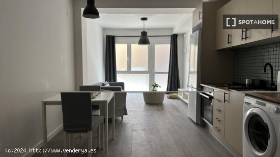 Apartamento de 1 dormitorio en alquiler en Lucero - MADRID