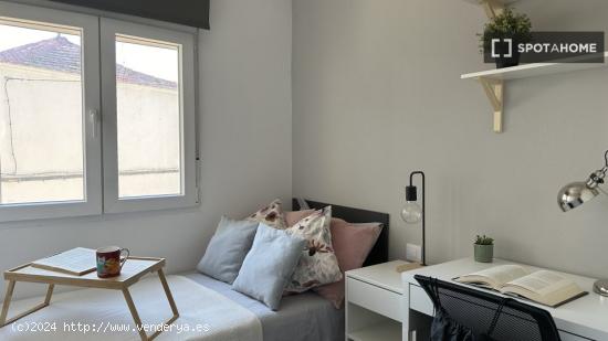 Habitación en alquiler en coliving en Lucero, Madrid - MADRID