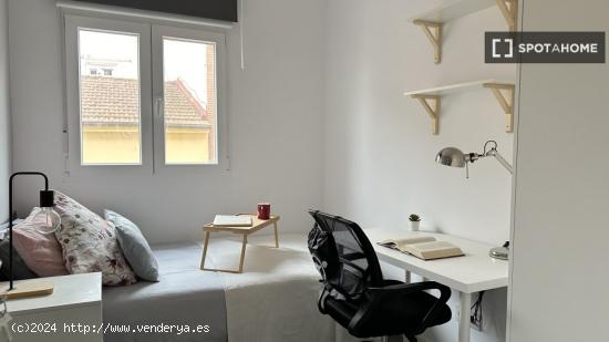 Habitación en alquiler en coliving en Lucero, Madrid - MADRID