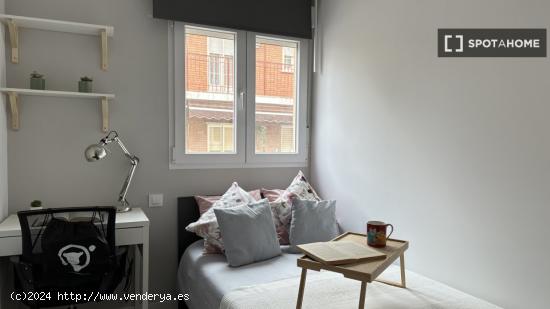 Habitación en alquiler en coliving en Lucero, Madrid - MADRID