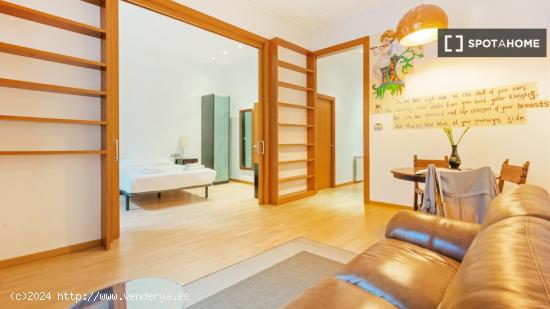 Apartamento entero de 2 dormitorios en Barcelona. - BARCELONA