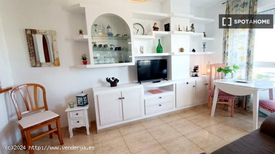 Apartamento completo de 1 dormitorio en Playa Honda - MURCIA