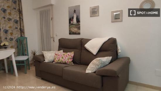 Apartamento completo de 1 dormitorio en Playa Honda - MURCIA