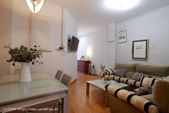  Apartamento entero de 1 dormitorio en València - VALENCIA 