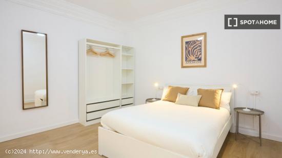 Habitación en piso compartido en barcelona. - BARCELONA