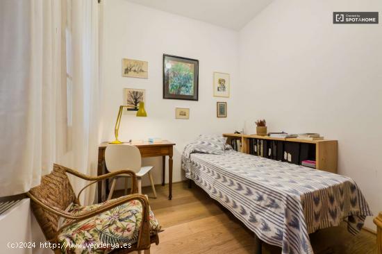  Se alquilan habitaciones en un apartamento de 3 dormitorios en L'Eixample - BARCELONA 