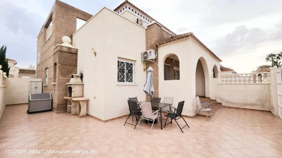  Casa en venta en Torrevieja (Alicante) 