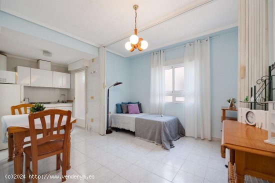  Apartamento en venta en Torrevieja (Alicante) 