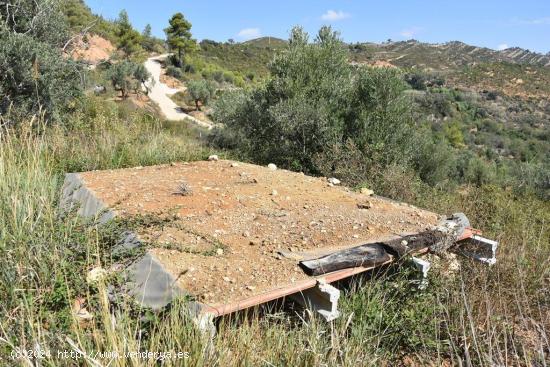 Finca en Horta de Sant Joan con manantial - TARRAGONA