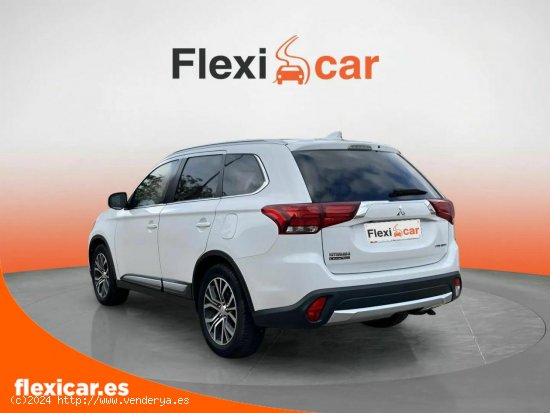 Mitsubishi Outlander 200 MPI Motion CVT 2WD 5 Plazas - Figueres