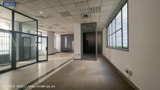 INMOBILIARIA ARBETETA ALQUILA MAGNÍFCO LOCAL COMERCIAL EN ZONA COMERCIAL DE GUADALAJARA - GUADALAJA