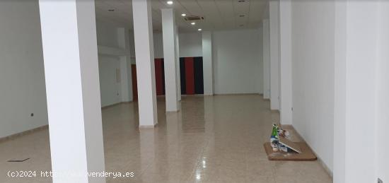 SE VENDE LOCAL DIAFANO EN EL POLIGONO 3 A PRECIO DE GANGA 170 METROS - CASTELLON