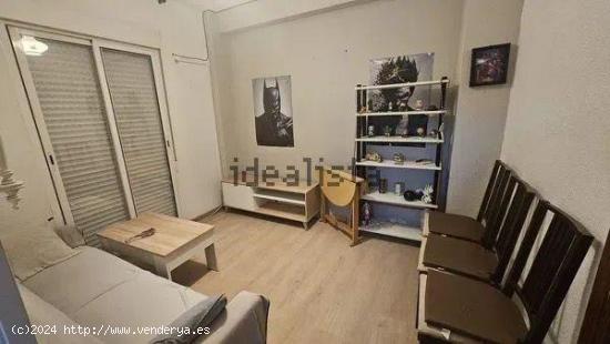  ** SE ALQUILA HABITACION EN CALLE PEDRO ANTONIO DE ALARCON ** - GRANADA 