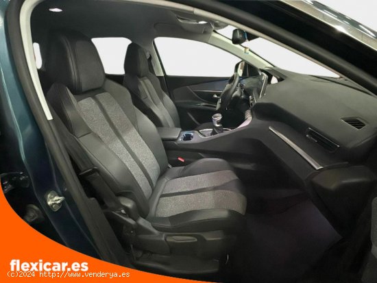 Peugeot 5008 Allure 1.2L PureTech 96kW (130CV) EAT8 - Cáceres