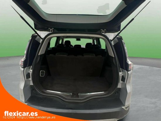 Renault Espace Initiale Paris Energy dCi 118kW TT EDC - Esplugues de Llobregat