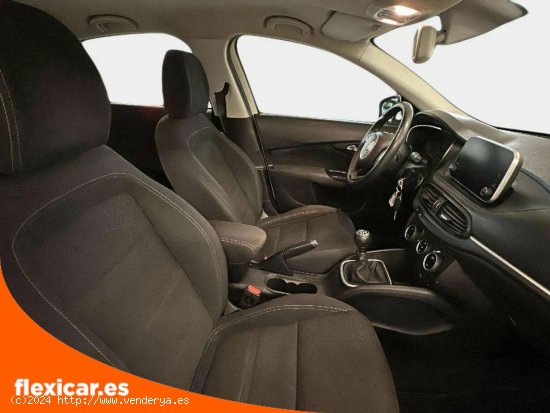 Fiat Tipo 1.4 16v Mirror 70kW (95CV) gasolina 5P - Las Palmas de Gran Canaria