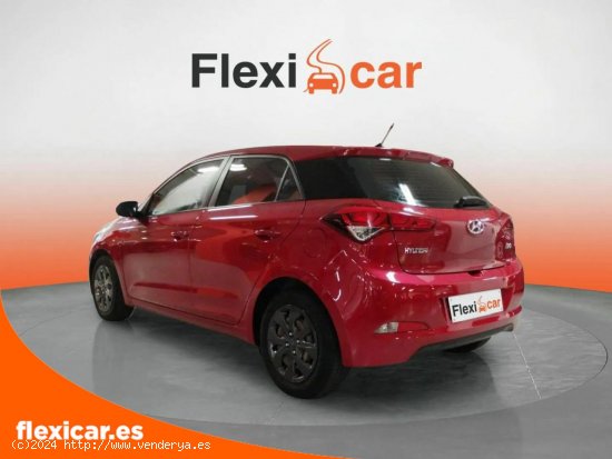 Hyundai i20 1.2 MPI 62kW (85CV) Essence - Badalona