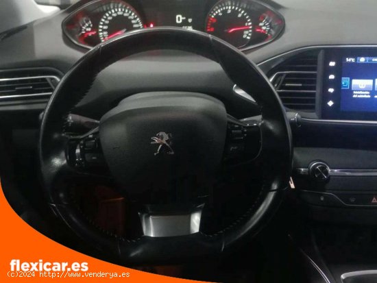 Peugeot 308 5p Allure 1.6 BlueHDi 88KW (120CV) - Ourense