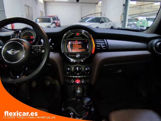 MINI Cooper COOPER D 5 PUERTAS - Paterna