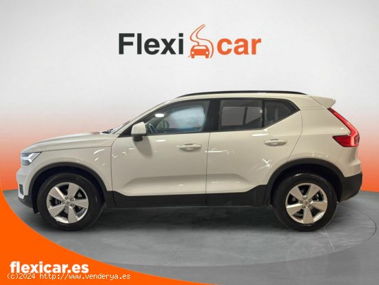 Volvo XC40 1.5 T2 Momentum Pro Auto - Esplugues de Llobregat