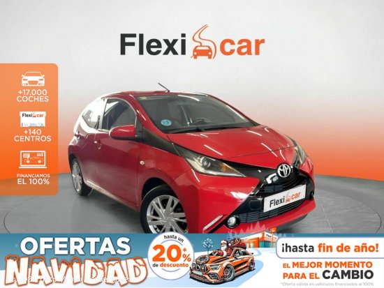  Toyota Aygo 1.0 70 x-play - Vilafranca del Penedès 