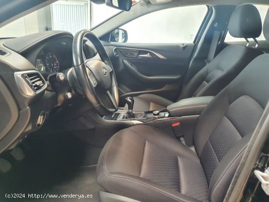 Infiniti Q30 1.5 DCI 109 CV FINANCIADO AL 5,9% - Alfafar