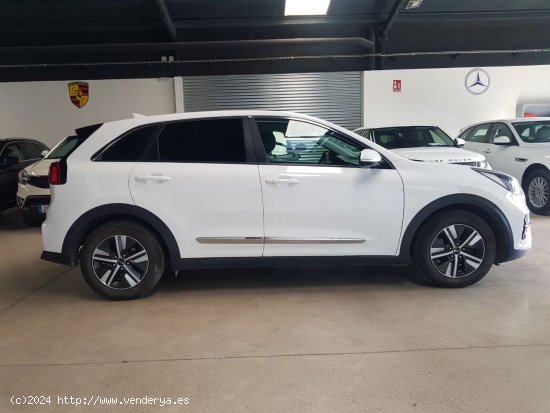 Kia Niro 1.6 GDI 141 CV HIBRIDO ENCHUFABLE - Alfafar