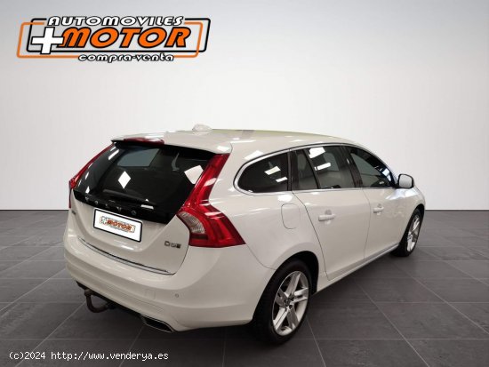 Volvo V60 2.4 D5 Twin AWD Momentum Auto - Torrelavega