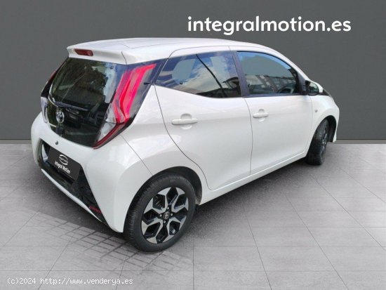 Toyota Aygo 1.0 70 x-play - Madrid