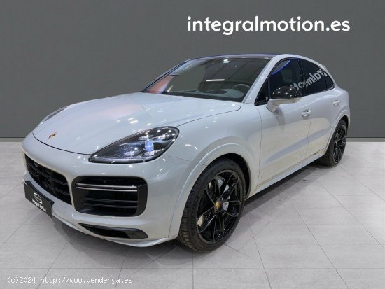  Porsche Cayenne Coupé Turbo - Sada 