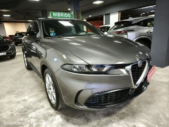 Alfa Romeo Tonale 1.5 MHEV GASOLINA 130 CV SUPER FWD gris 2023 - Carcaixent