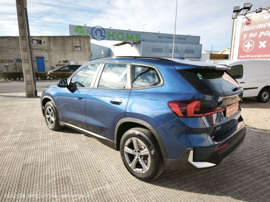 BMW X1 sDrive18i 2023 AUTOMÁTICO AZUL - Carcaixent