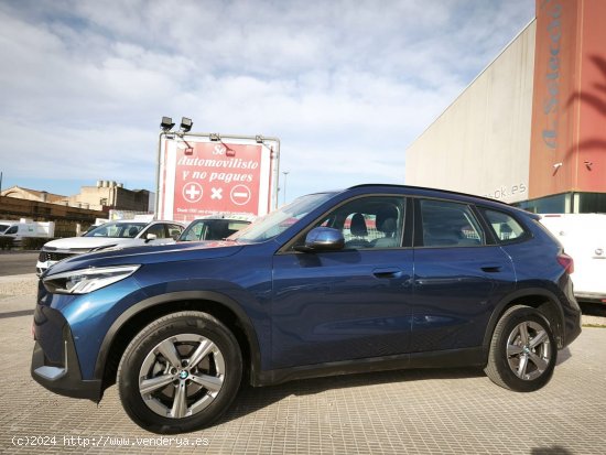 BMW X1 sDrive18i 2023 AUTOMÁTICO AZUL - Carcaixent