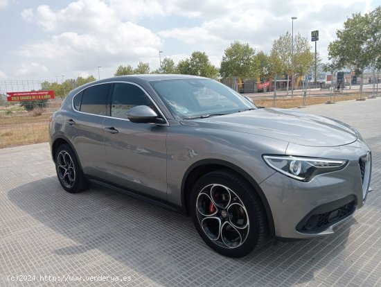 Alfa Romeo Stelvio 2.2 Diésel 154kW (210CV) Veloce Q4 gris 2022 - Carcaixent