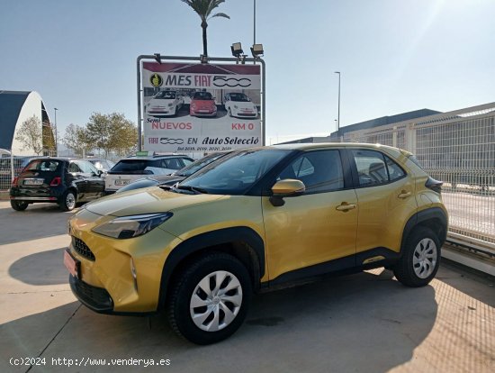 Toyota Yaris Cross 1.5 120H Business Plus 2023 - Carcaixent