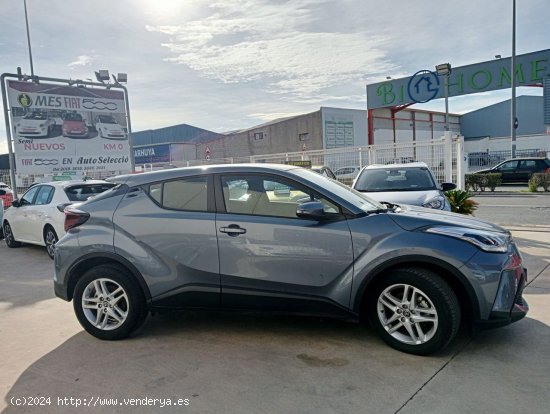 Toyota C-HR 1.8 125H Active GRIS CELESTE 2023 - Carcaixent