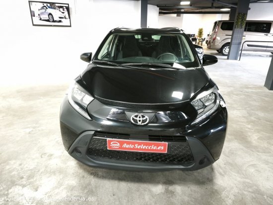 Toyota Aygo X Cross 1.0 VVT-I 72CV Play NEGRO 2023 - Carcaixent