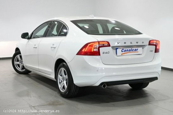 Volvo S60 2.0 D2 Momentum Auto - Las Rozas de Madrid