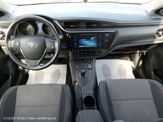 Toyota Auris 1.8 140H Feel! Edition Touring Spo - Las Palmas de Gran Canaria