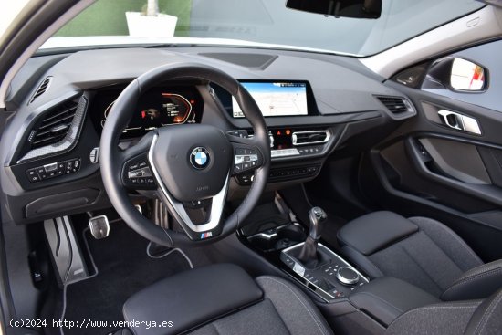 BMW Serie 1 118d sport  line, Camara, Harmank/Kardon - Beniajan